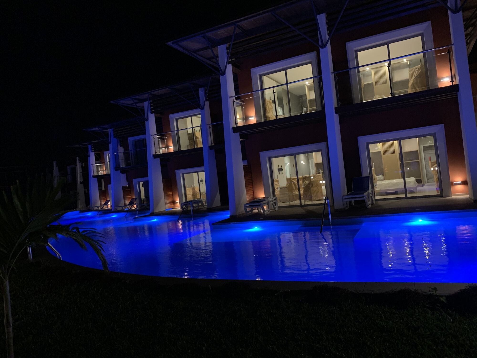 African Princess Beach Hotel เซเรคุงดา ภายนอก รูปภาพ